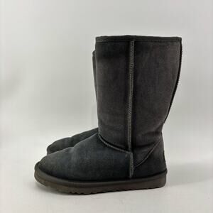 Ugg Classic Womens Size 8 Gray Suede Boots Shearling Casual Winter